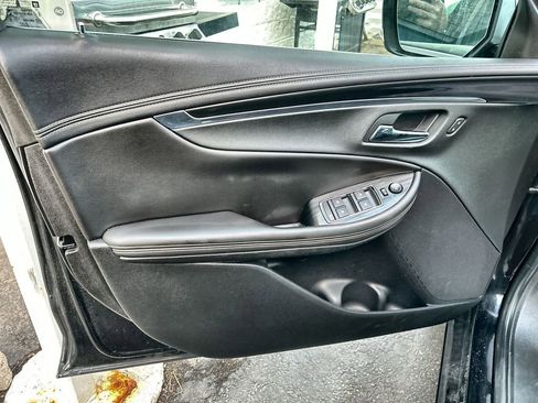 Used 2018 Chevrolet Impala LT image 23