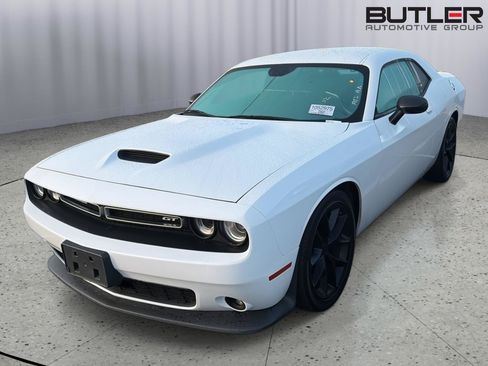 Used 2022 Dodge Challenger GT RWD image 2