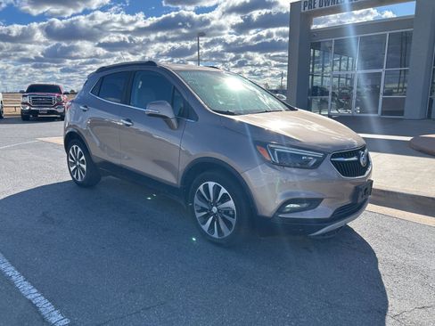 Used 2018 Buick Encore Essence image 3