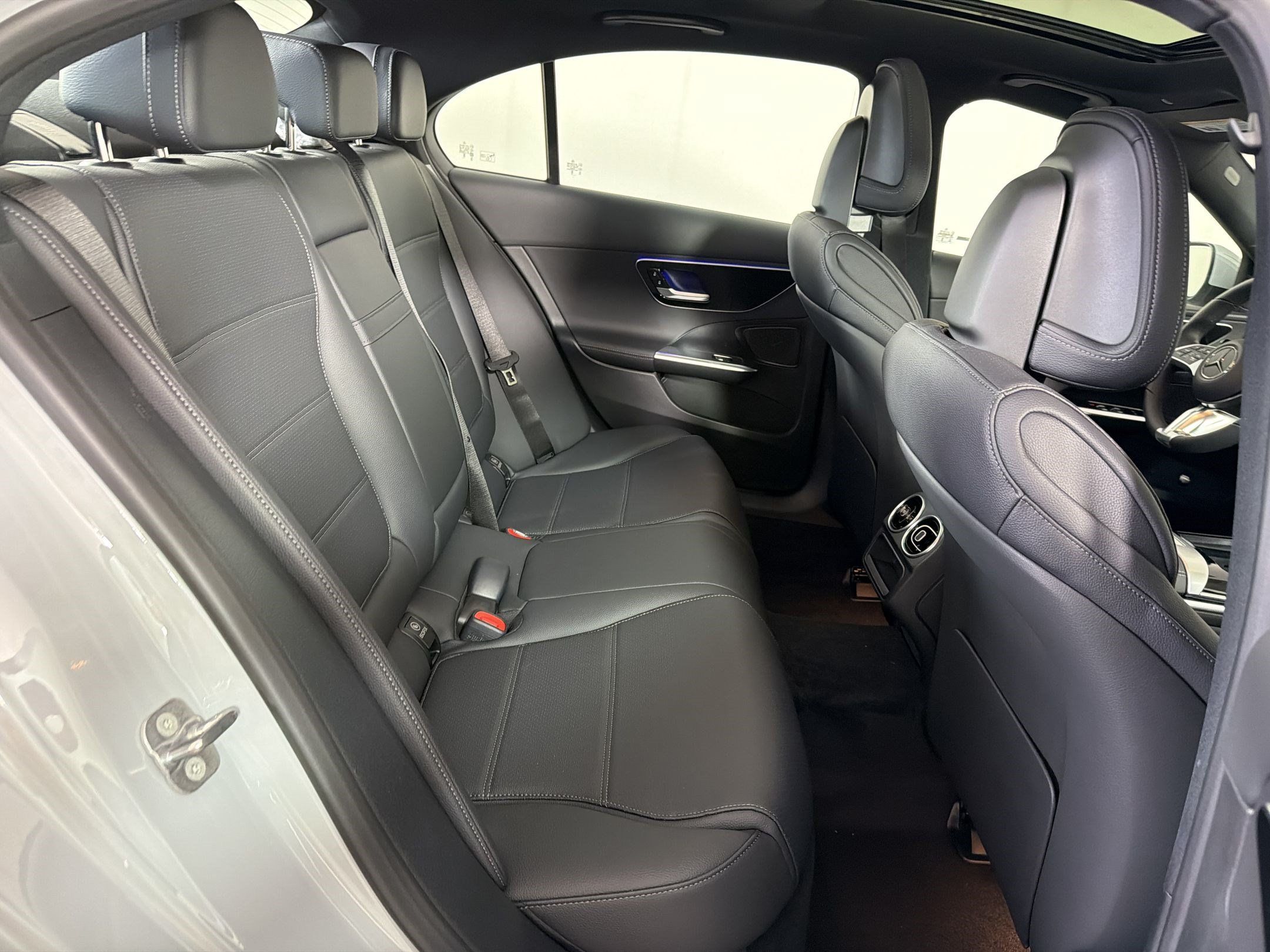 Used 2026 Mercedes-Benz C 300 4MATIC Sedan image 30