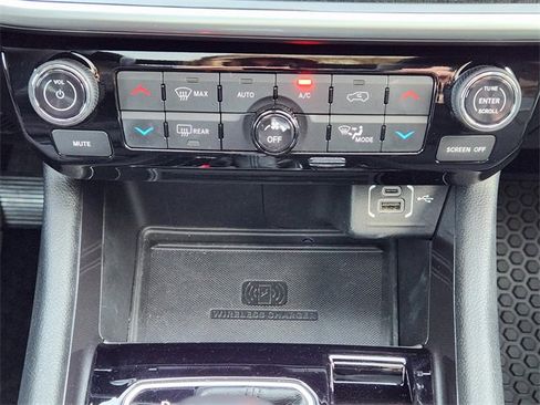 Used 2023 Jeep Compass Latitude w/ Sun and Sound Group image 19