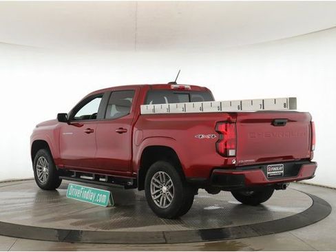 Used 2024 Chevrolet Colorado LT w/ LT Convenience Package II image 8