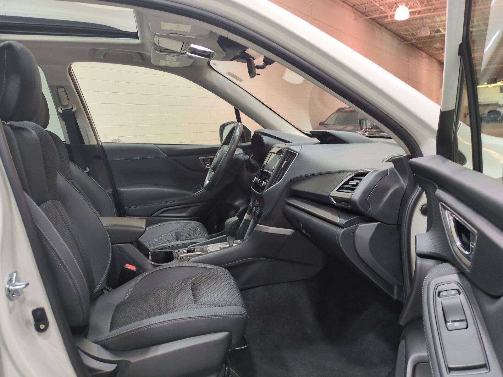 Used 2023 Subaru Forester Premium AWD/4WD image 9