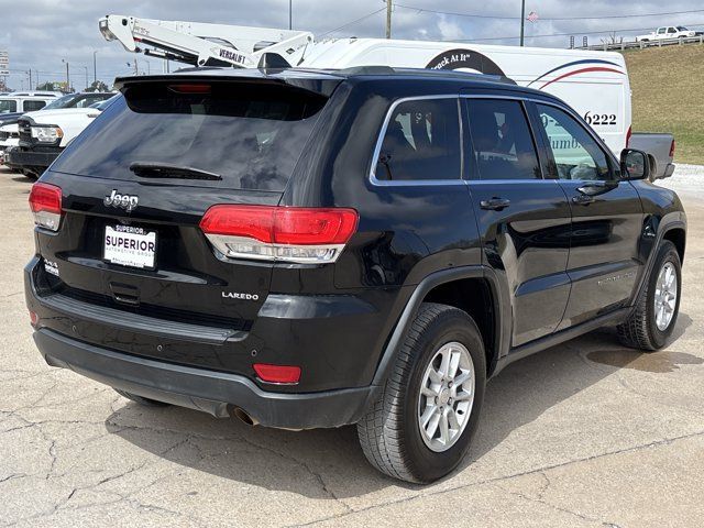 Used 2018 Jeep Grand Cherokee Laredo AWD/4WD image 3