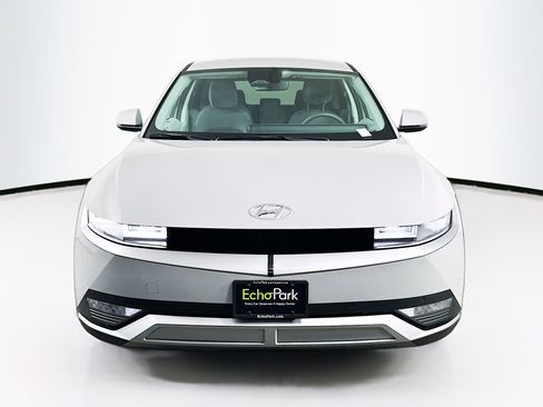 Used 2024 Hyundai Ioniq 5 SEL image 2