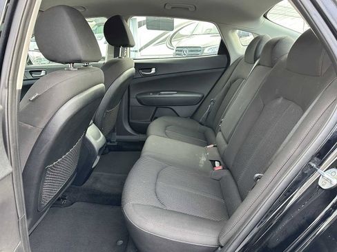 Used 2020 Kia Optima LX image 16
