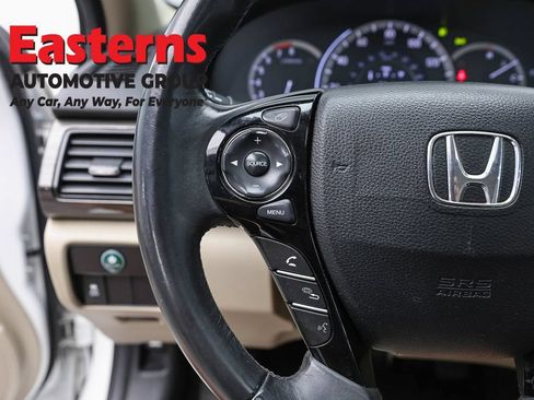 Used 2017 Honda Accord EX-L image 16