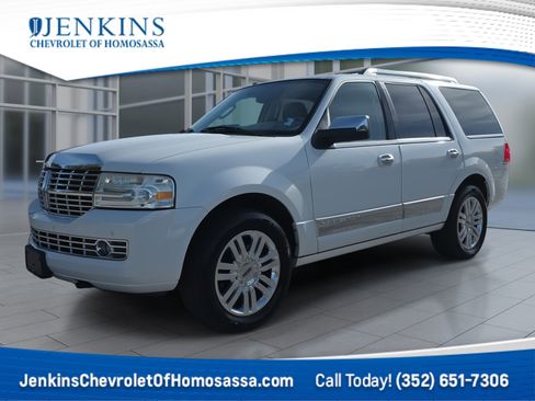 Used 2014 Lincoln Navigator Base image 1