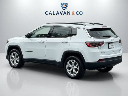 Used 2024 Jeep Compass Latitude AWD/4WD image 5