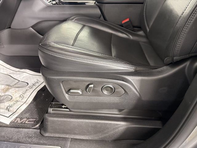 Used 2024 GMC Yukon Denali AWD/4WD image 28