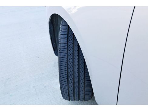 Used 2023 MAZDA MAZDA3 s image 32