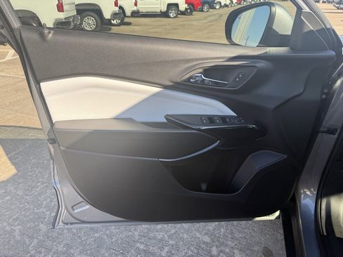 New 2026 Chevrolet Trax LT w/ Sunroof Package image 19