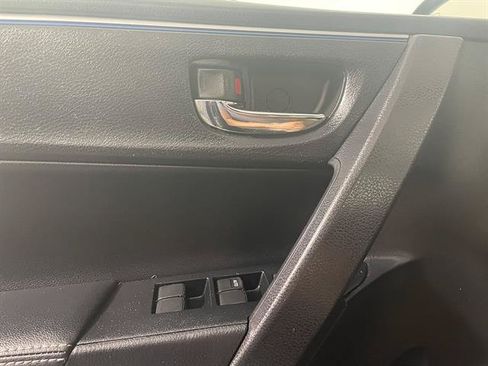 Used 2015 Toyota Corolla S FWD image 19