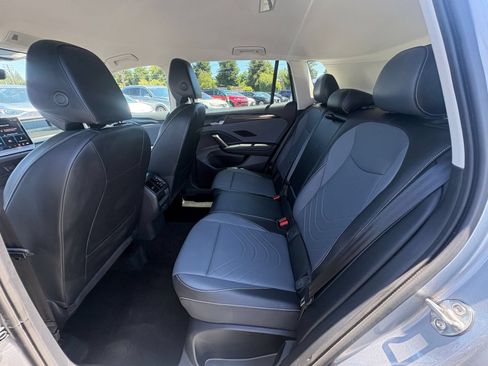 Used 2026 Volkswagen Tiguan SE FWD image 28