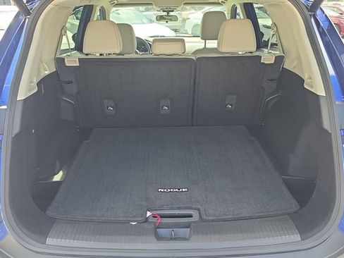 Certified 2023 Nissan Rogue SV w/ SV Premium Package FWD image 10