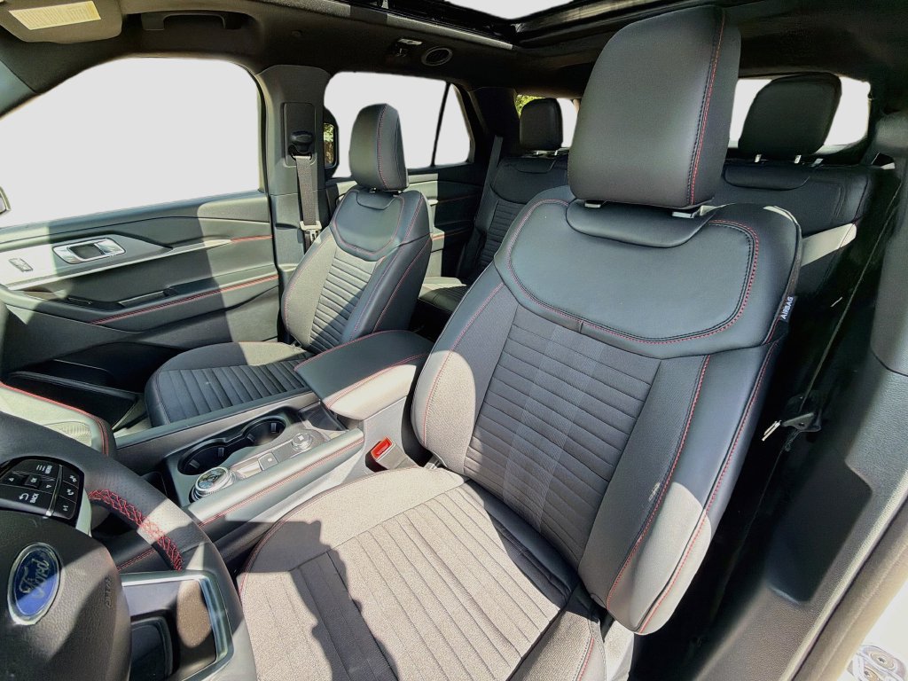 New 2027 Ford Explorer ST-Line w/ Premium Package AWD/4WD image 23
