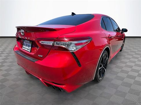 Used 2019 Toyota Camry XSE image 7