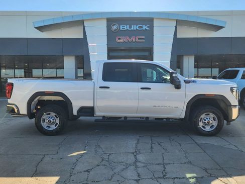 New 2026 GMC Sierra 2500 Pro AWD/4WD image 2