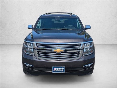 Used 2017 Chevrolet Suburban Premier AWD/4WD image 2