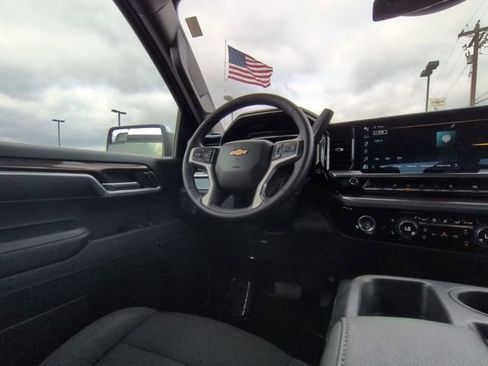 Certified 2023 Chevrolet Silverado 1500 LT AWD/4WD image 7