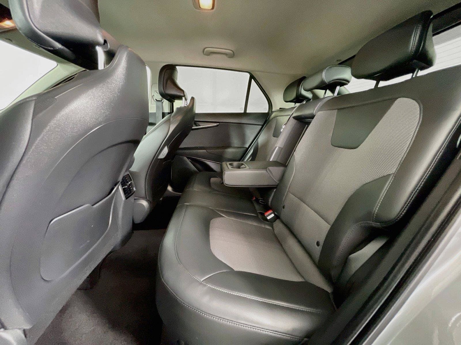Used 2024 Kia Niro EX FWD image 28