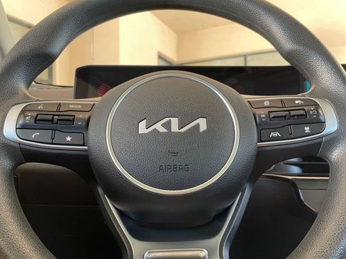 Used 2025 Kia K5 LXS image 27