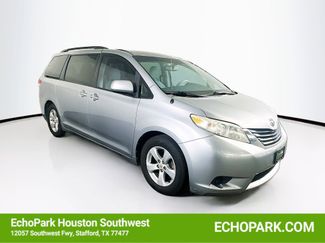Used 2011 Toyota Sienna LE video 1