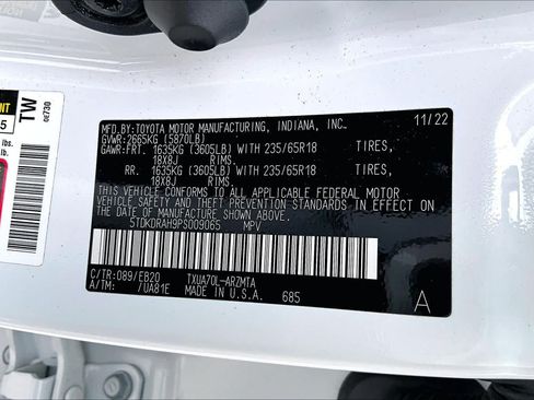 Used 2023 Toyota Highlander XLE FWD image 37