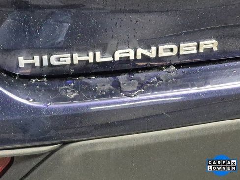 Used 2023 Toyota Highlander XLE image 6