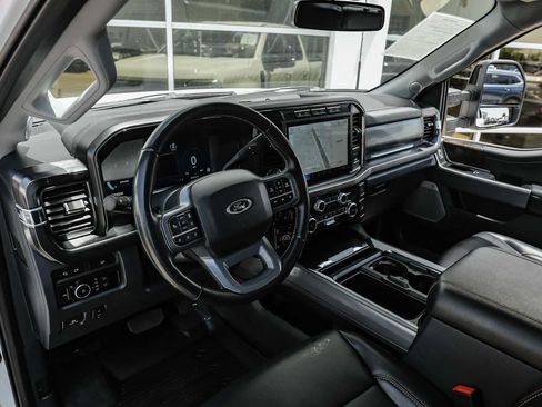 Used 2024 Ford F350 Lariat w/ Lariat Ultimate Package AWD/4WD image 3