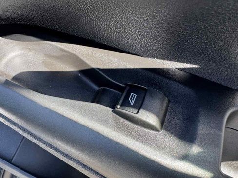 Used 2015 Ford Transit Connect XL image 24