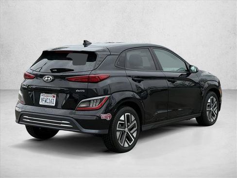Certified 2023 Hyundai Kona Limited FWD image 5