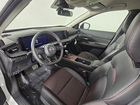 New 2026 Nissan Kicks SR w/ Cold Weather Package image 25