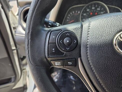 Used 2015 Toyota RAV4 XLE FWD image 22