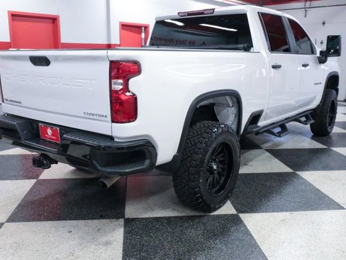 Used 2024 Chevrolet Silverado 2500 Custom w/ Custom Value Package image 7