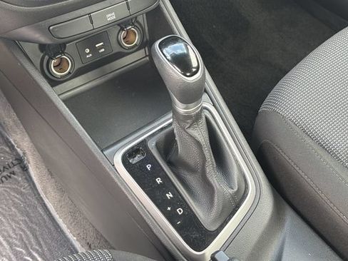 Certified 2022 Hyundai Accent SE FWD image 33