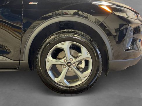 Certified 2025 Ford Escape ST-Line image 19