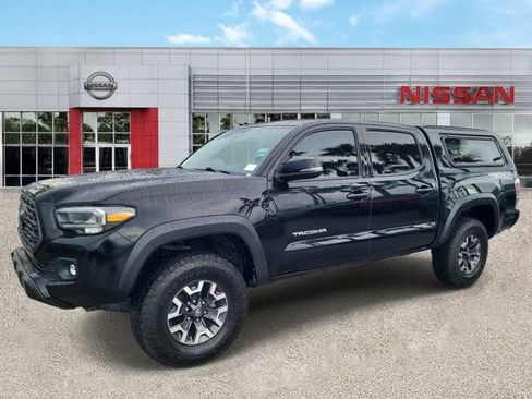 Used 2023 Toyota Tacoma TRD Off-Road w/ Advanced Technology Package AWD/4WD image 6
