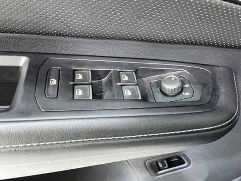 Used 2025 Volkswagen Atlas SE FWD image 20