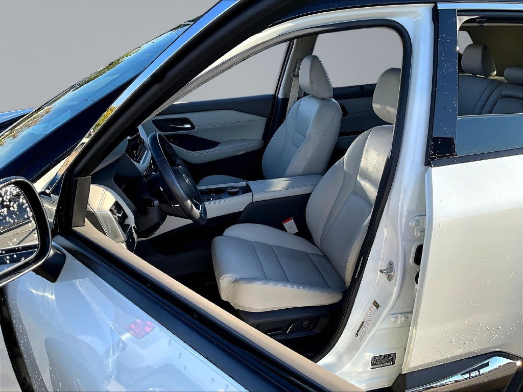 Used 2023 Nissan Rogue SL w/ SL Premium Package AWD/4WD image 23