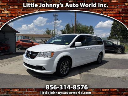Used 2017 Dodge Grand Caravan SXT w/ Driver Convenience Group