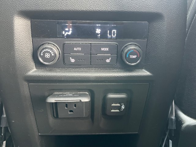 Used 2024 Chevrolet Traverse Premier w/ Redline Edition FWD image 34