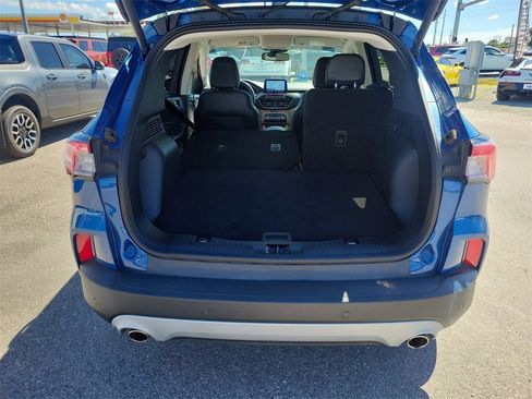 Used 2022 Ford Escape Titanium image 10