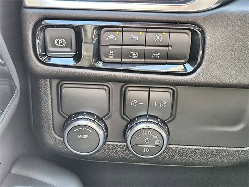 Used 2026 GMC Yukon Elevation image 18