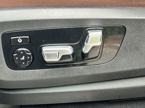Certified 2025 BMW X7 xDrive40i w/ Premium Package AWD/4WD image 15