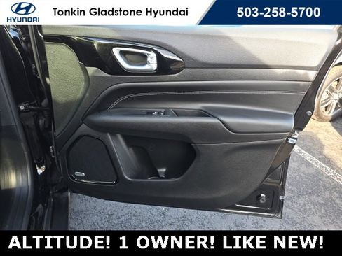 Used 2023 Jeep Compass Altitude w/ Sun and Sound Group image 21