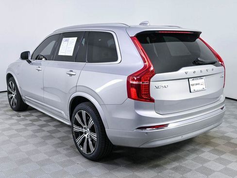 Certified 2025 Volvo XC90 T8 Core w/ Protection Package AWD/4WD image 4