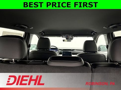 New 2025 Jeep Grand Cherokee Limited w/ Black Appearance Package AWD/4WD image 10