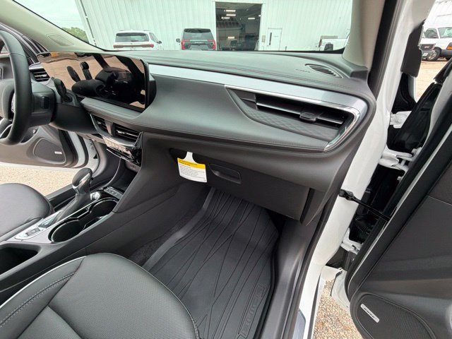 New 2026 Buick Encore GX Avenir w/ Avenir Technology Package AWD/4WD image 33