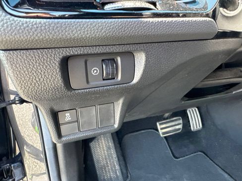 Used 2025 Honda Civic Sport image 18